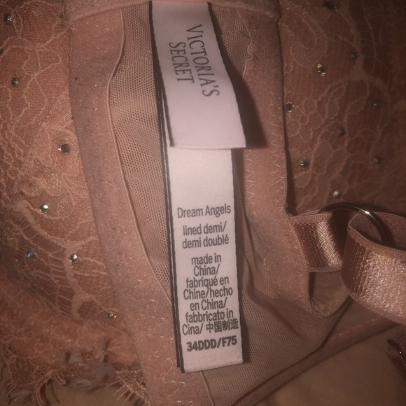 Victoria’s Secret Dream Angles Lined Demi - Picture 2 of 2